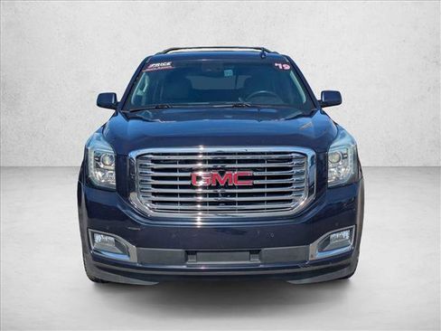 Used 2019 GMC Yukon SLT w/ Premium Edition image 2