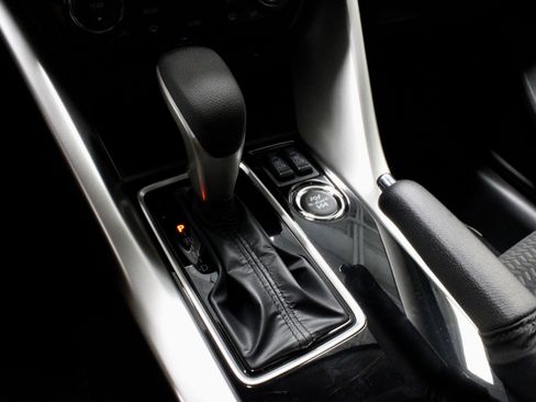 New 2025 Mitsubishi Eclipse Cross LE image 25