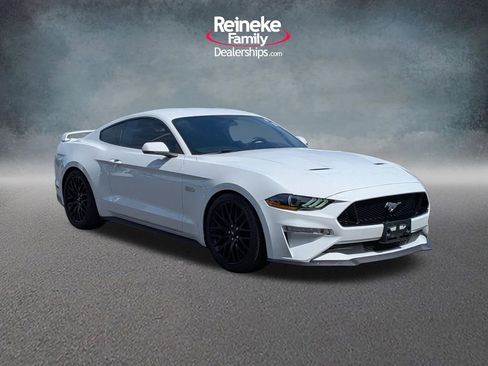 Used 2019 Ford Mustang GT Premium w/ GT Performance Package RWD image 3