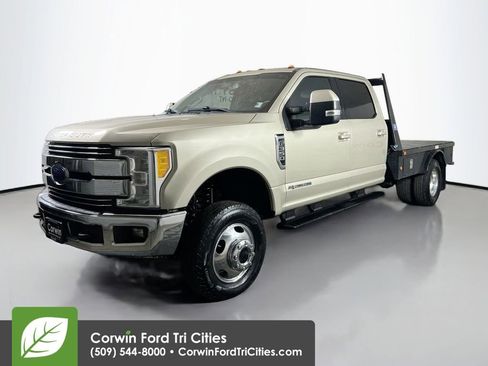 Used 2017 Ford F350 Lariat w/ Lariat Value Package image 5