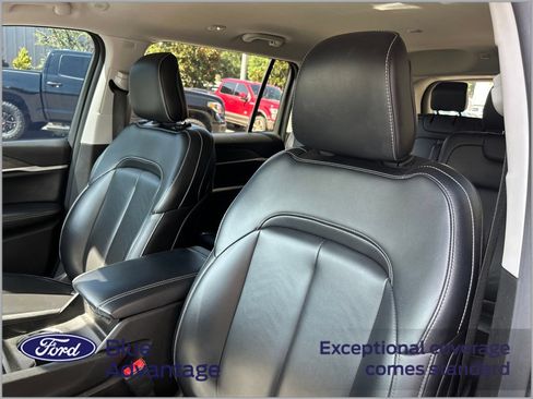 Used 2023 Jeep Grand Cherokee L Limited RWD image 11