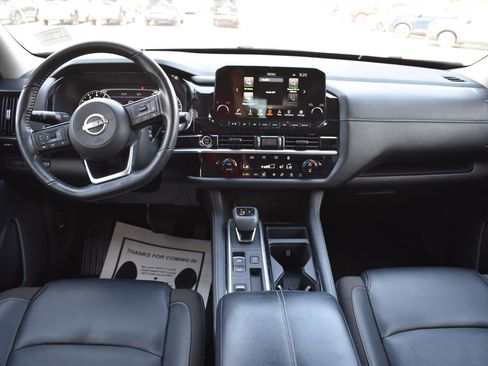 Used 2024 Nissan Pathfinder SL FWD image 31