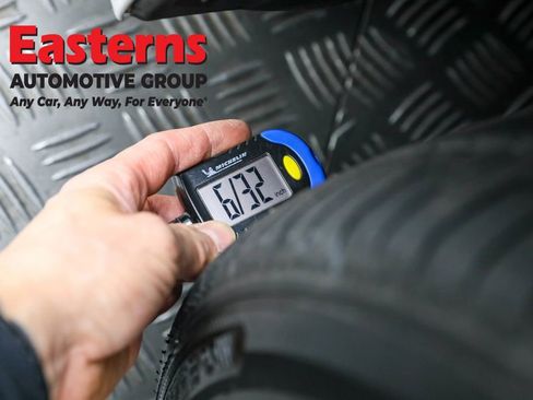 Used 2024 Toyota Camry SE image 29