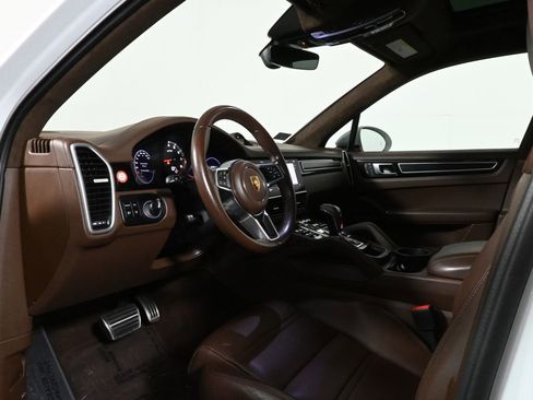 Used 2022 Porsche Cayenne GTS image 4