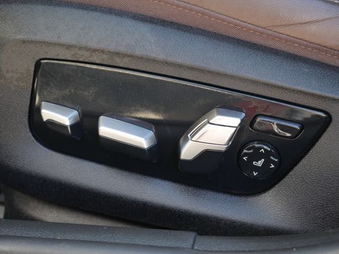 Used 2017 BMW 540i xDrive image 4
