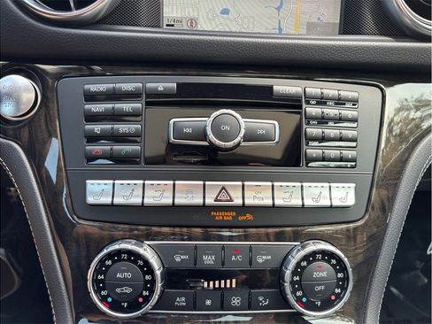 Used 2015 Mercedes-Benz SL 550 image 34