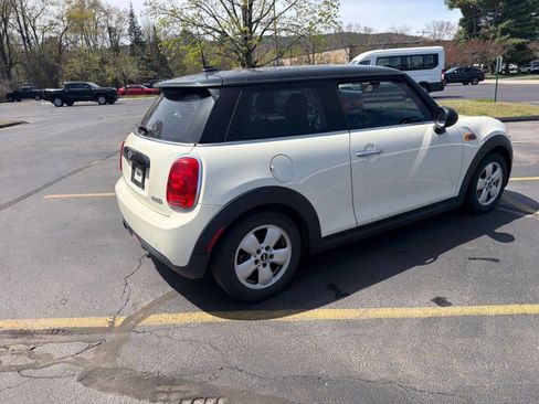 Used 2017 MINI Cooper 2-Door Hardtop FWD image 5