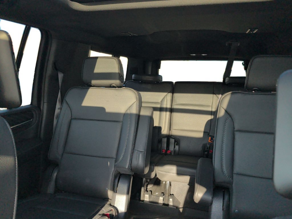 Used 2023 GMC Yukon XL Denali AWD/4WD image 10