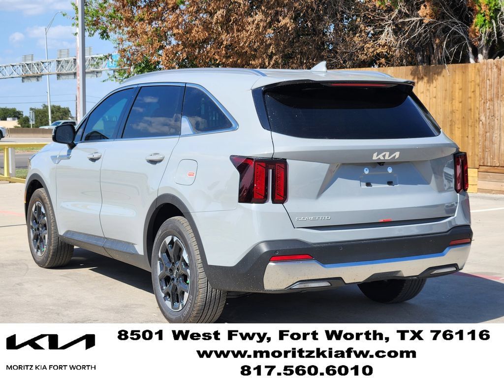 New 2026 Kia Sorento S FWD image 4
