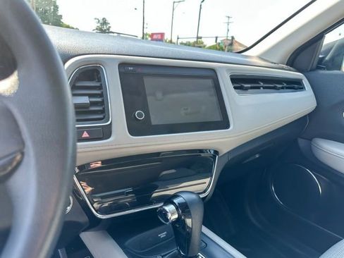 Used 2022 Honda HR-V EX image 17