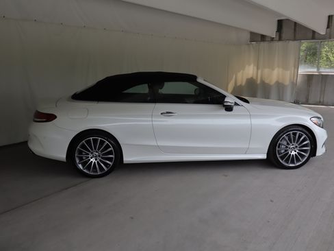 Used 2018 Mercedes-Benz C 300 4MATIC Cabriolet image 7