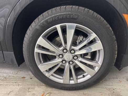 Certified 2025 Cadillac XT5 Premium Luxury image 11