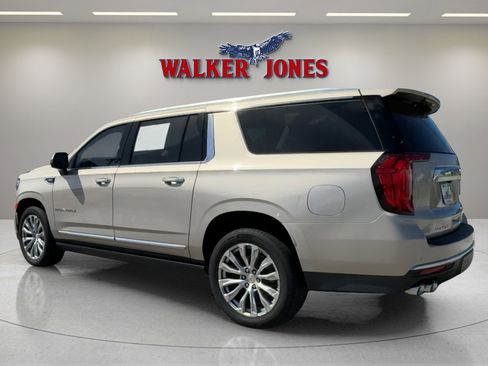 Used 2022 GMC Yukon XL Denali image 5