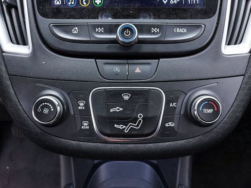 Used 2025 Chevrolet Malibu LS FWD image 19