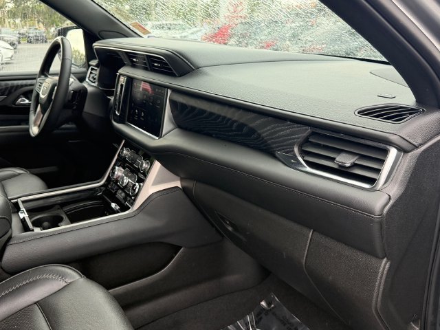 Used 2023 GMC Yukon Denali RWD image 18