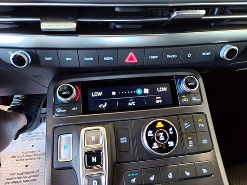 Used 2025 Hyundai Palisade Calligraphy AWD/4WD image 17