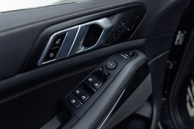 Certified 2024 BMW X5 M60i AWD/4WD image 12