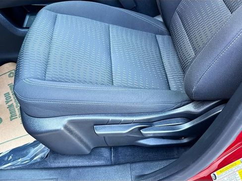 Used 2025 Chevrolet Equinox LT image 20