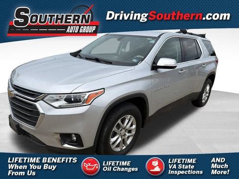 Used 2020 Chevrolet Traverse LT FWD image 1
