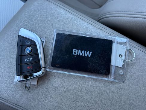 Used 2020 BMW 330i xDrive 330i xDrive Sedan image 29