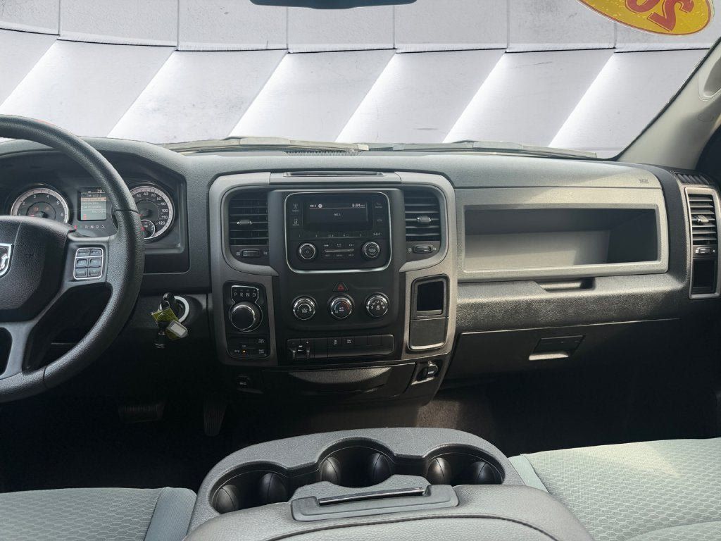 Used 2019 RAM 1500 Express AWD/4WD image 12