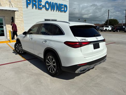 Used 2024 Mercedes-Benz GLC 300 4MATIC image 19