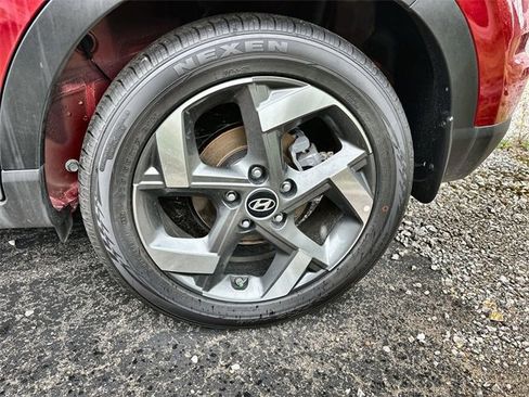 Certified 2024 Hyundai Venue Limited image 10