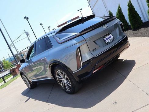 Certified 2024 Cadillac Lyriq Luxury RWD image 5
