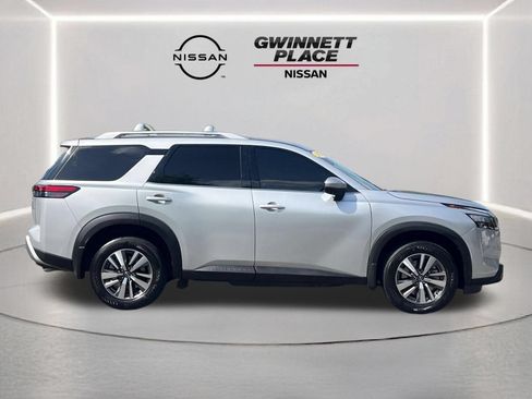 Used 2025 Nissan Pathfinder SL w/ Cargo Package AWD/4WD image 25