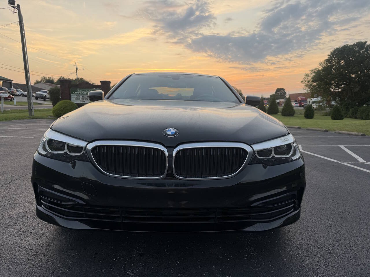 Used 2020 BMW 530i w/ Convenience Package RWD image 11