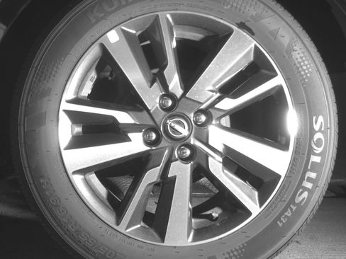 Used 2025 Nissan Versa SV image 14