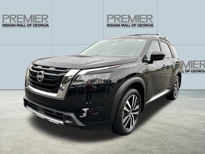 New 2025 Nissan Pathfinder Platinum w/ Cargo Package