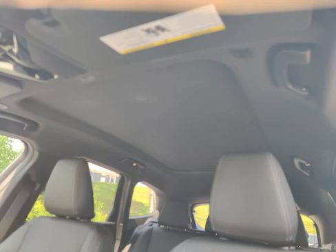 Used 2025 BMW X1 xDrive28i w/ Convenience Package image 7