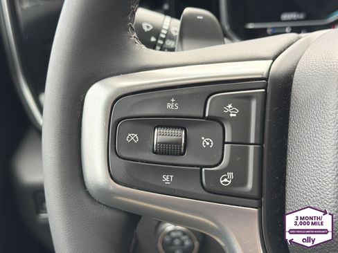 Used 2024 Chevrolet Silverado 1500 LT Trail Boss w/ Convenience Package II AWD/4WD image 17