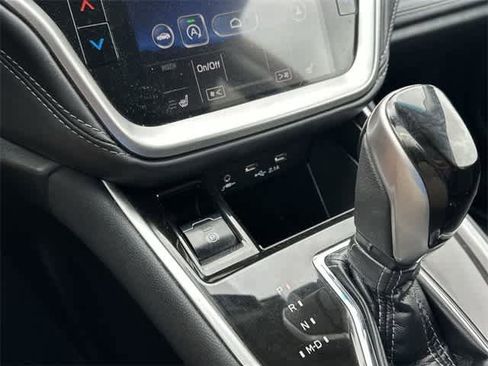 Used 2020 Subaru Outback Limited image 25