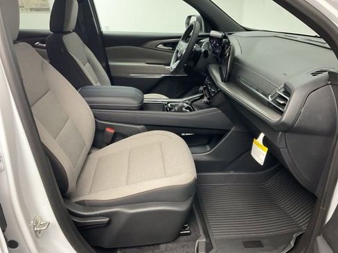 New 2026 Chevrolet Traverse LT w/ LPO, Floor Liner Package image 24
