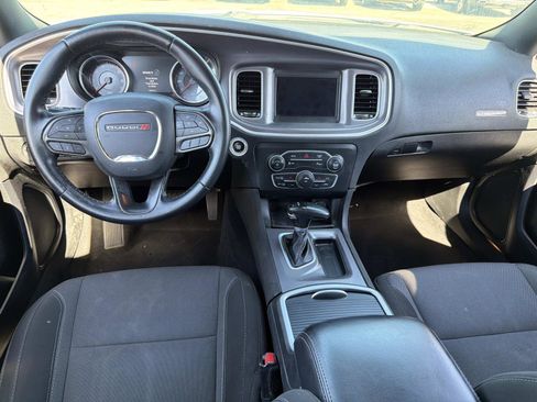Used 2022 Dodge Charger SXT image 6