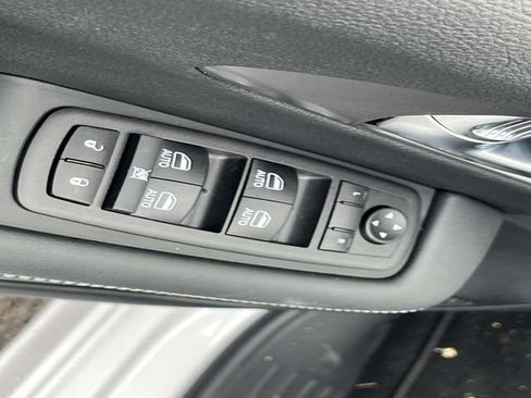 New 2026 Chrysler Voyager LX FWD image 17