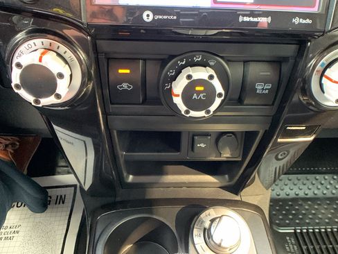 Used 2023 Toyota 4Runner 40th Anniversary SE AWD/4WD image 19