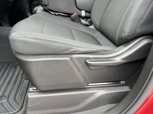 Used 2021 Chevrolet Silverado 1500 Custom Trail Boss w/ LPO, Dark Essentials Package AWD/4WD image 17