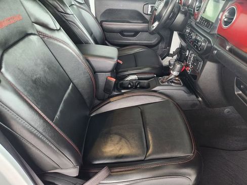 Used 2022 Jeep Gladiator Rubicon w/ Cold Weather Group image 13