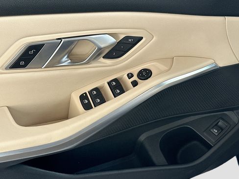 Used 2019 BMW 330i Sedan w/ Convenience Package image 18