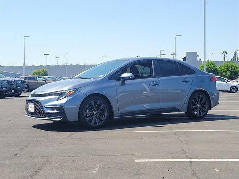 Used 2024 Toyota Corolla SE image 30