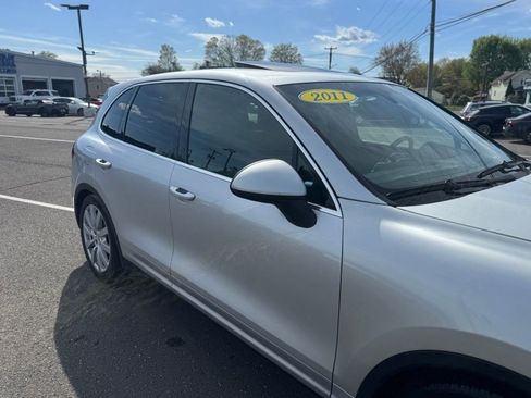 Used 2011 Porsche Cayenne Turbo AWD/4WD image 12