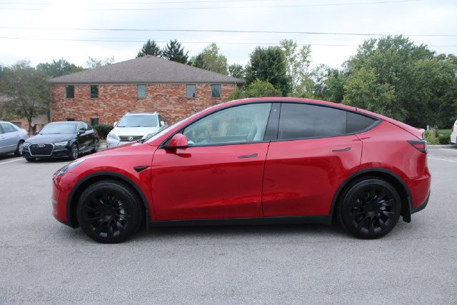 Used 2021 Tesla Model Y Long Range AWD/4WD image 5