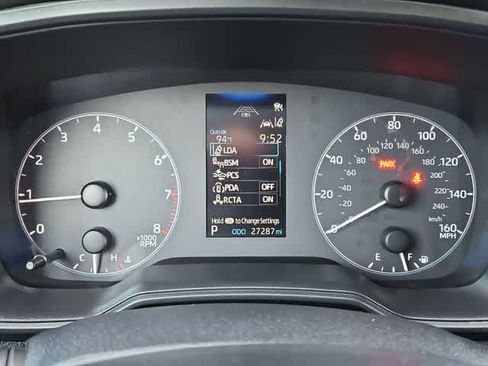 Used 2024 Toyota Corolla Cross LE w/ Moonroof Package FWD image 28
