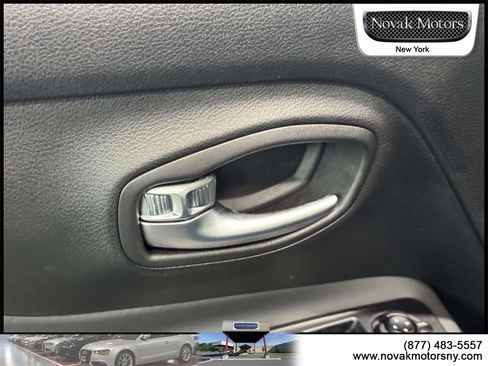 Used 2021 Jeep Renegade Limited image 16