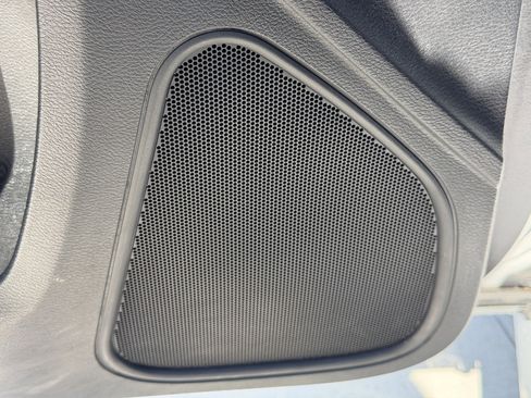 Used 2023 Dodge Charger R/T w/ Harman/Kardon Audio Group RWD image 19