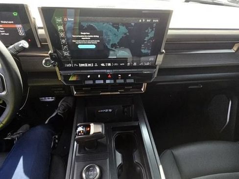 Used 2024 GMC Hummer EV 3X w/ LPO, Sport Package AWD/4WD image 4