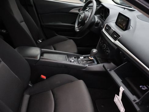 Used 2018 MAZDA MAZDA3 Sport image 11
